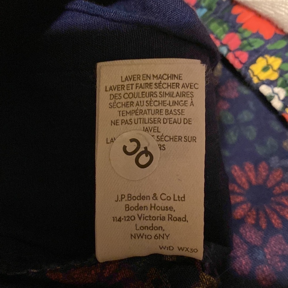 BODEN floral shorts Size 16 - Picture 8 of 8